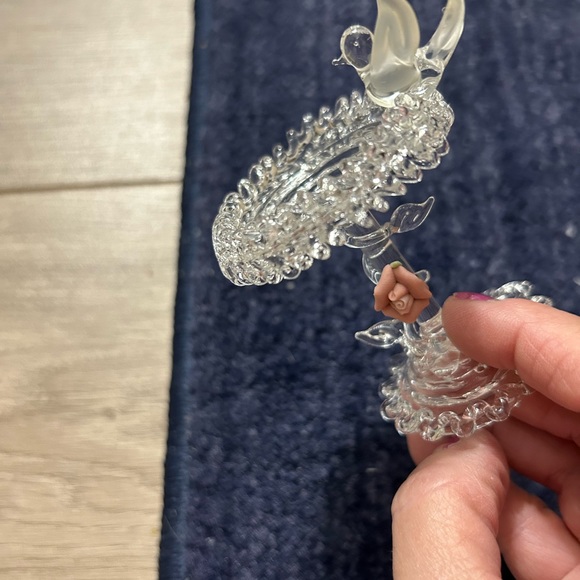 Glass Bird on Birdbath w/ Pink Rose No chips/cracks very Good Condition - Picture 4 of 7